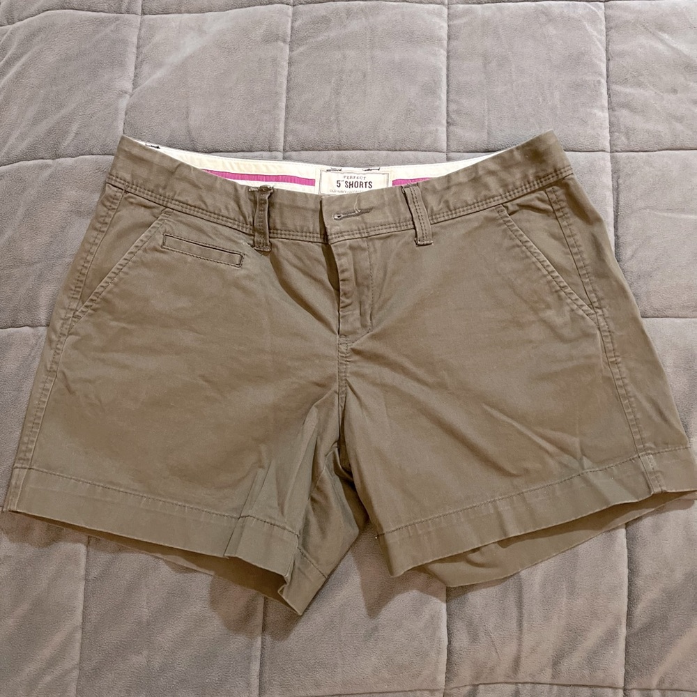 Old Navy “Perfect” shorts Sz 6 EUC
